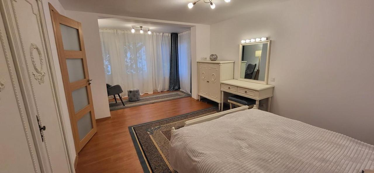 Cotroceni Accommodations Upstairs Bucarest Exterior foto